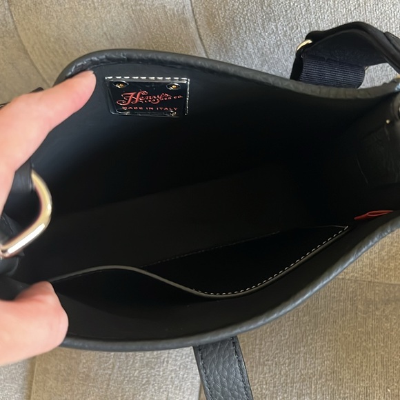 Dooney & Bourke Henrys Crossbody Black - Picture 7 of 10